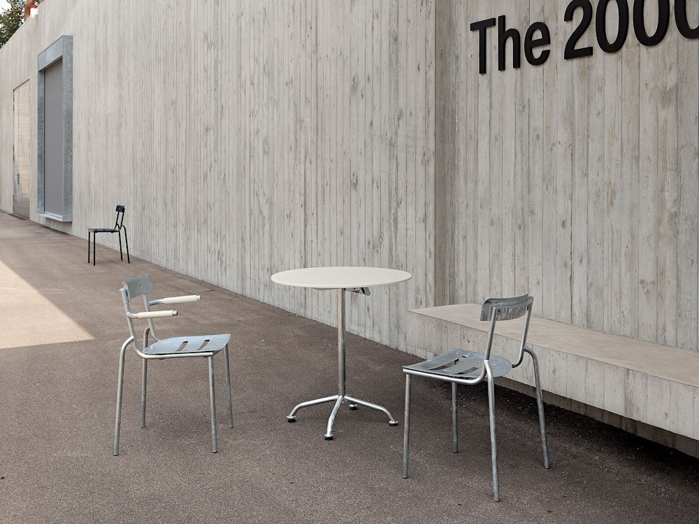 Embru-Park-Chair-Armchair-Feuerverzinkt-Haefeli-Tisch-Architektur