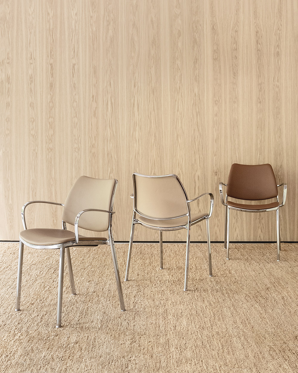 stua-gas-armlehne-chrom-leder